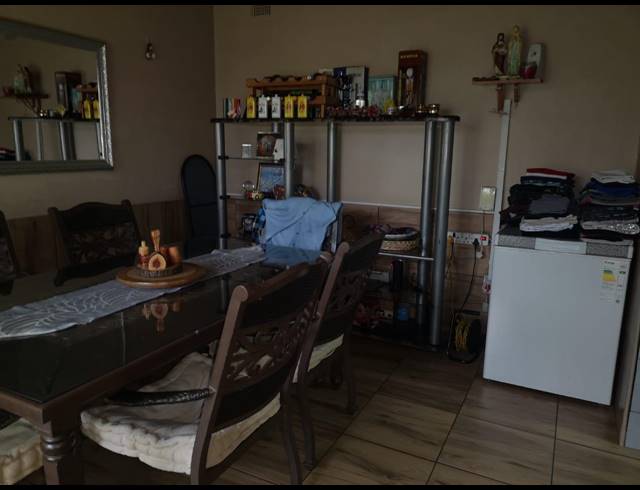 5 BEDROOM FREEHOLD FOR SALE IN HOWICK WEST